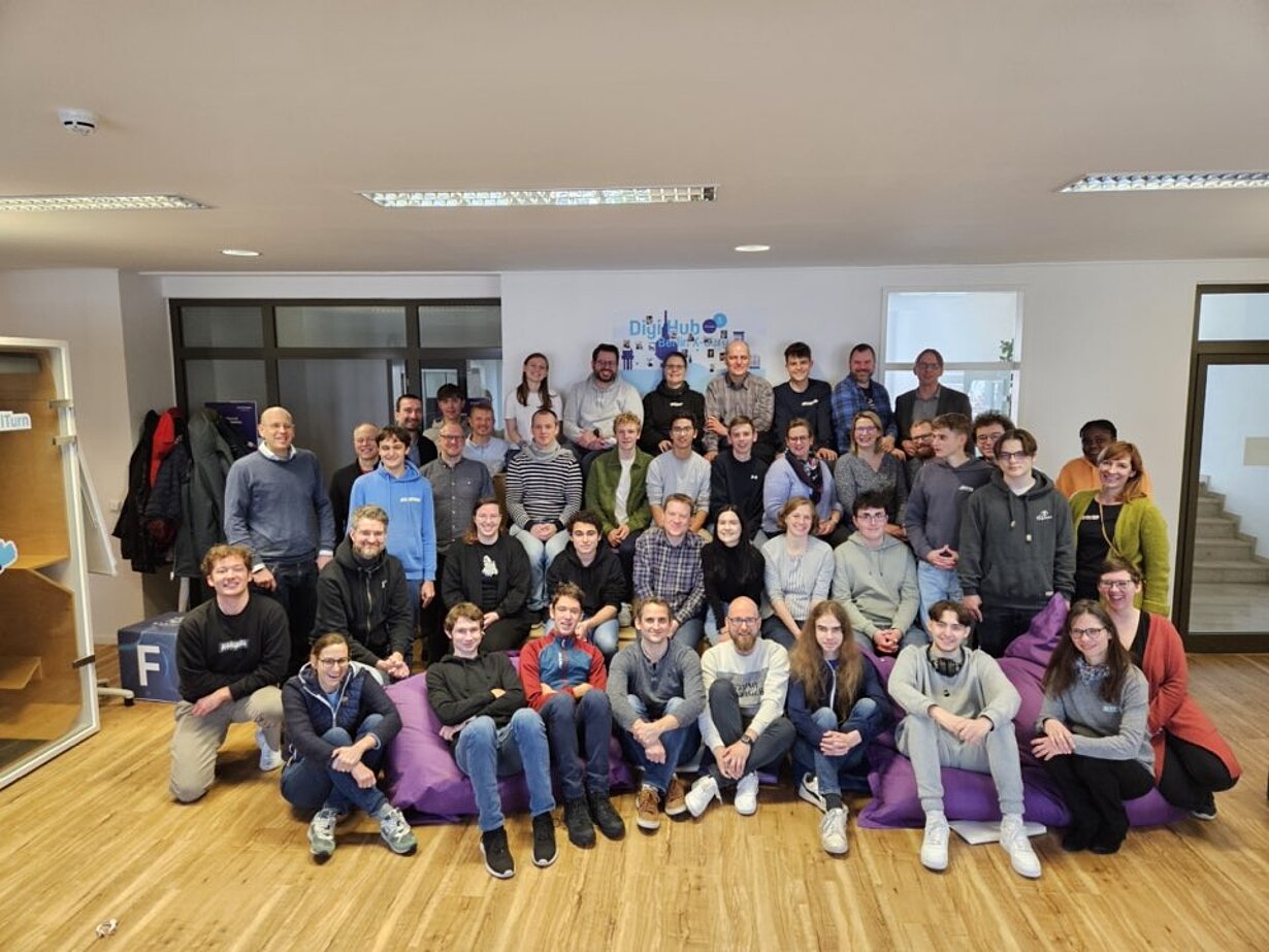 Gruppenfoto der Teilnehmenden beim KI-Cluster-Treffen der MINT-EC-Schulen in Berlin