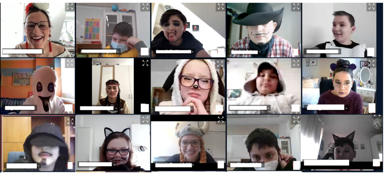 Videokonferenz der Klasse 5e mit Kostümen zum Karneval