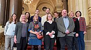Lehrkräfte aus mehreren Ländern beim Empfang im Hamburger Rathaus